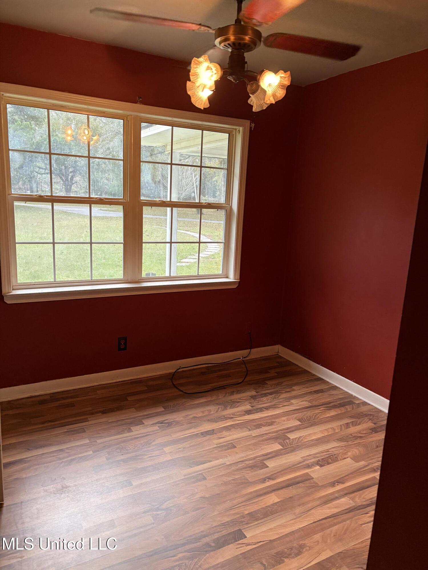 5809 Kings Road Moss Point, MS 39563 - Photo 17 of 27 IMG_2902