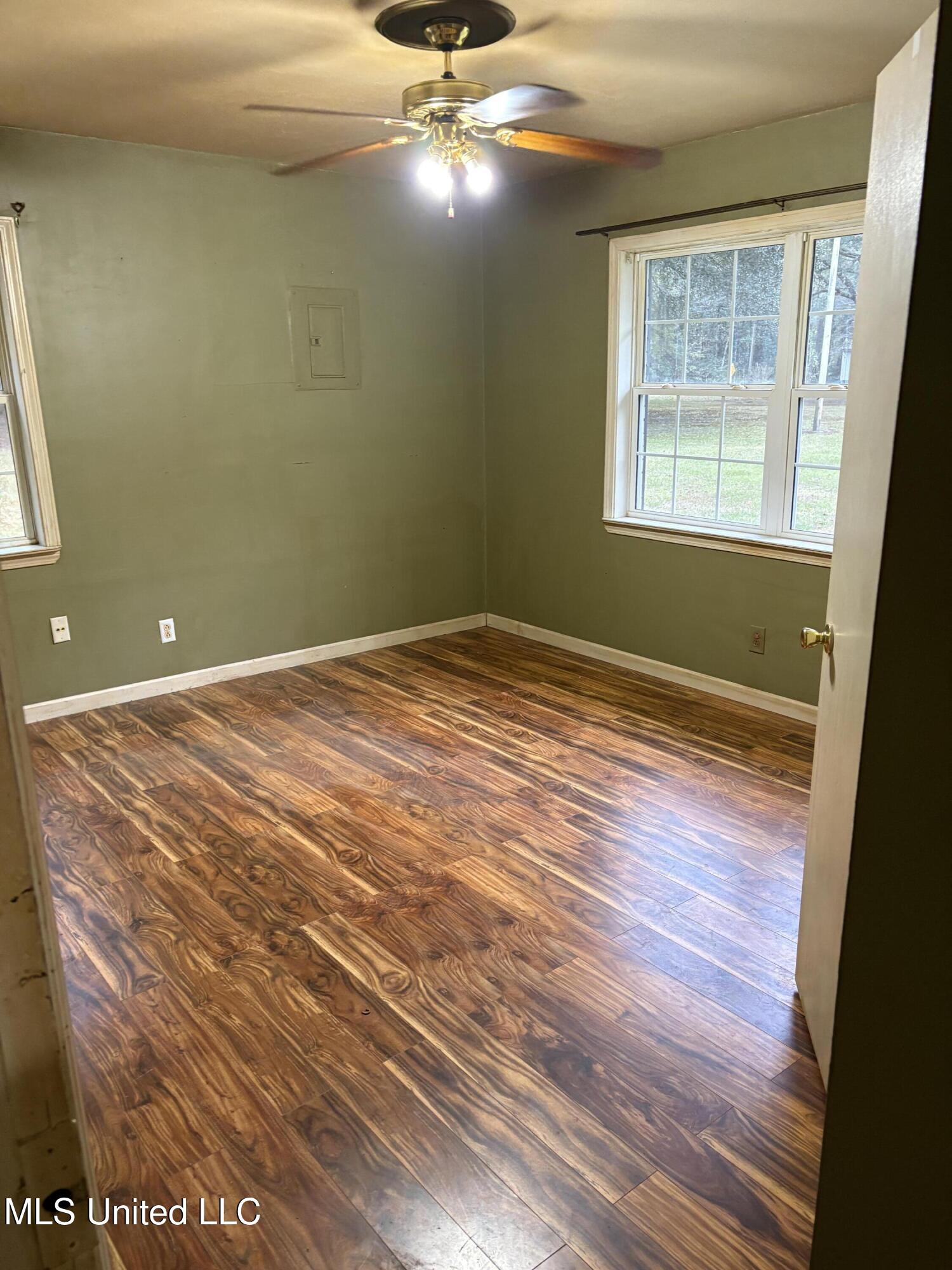 5809 Kings Road Moss Point, MS 39563 - Photo 19 of 27 IMG_2904