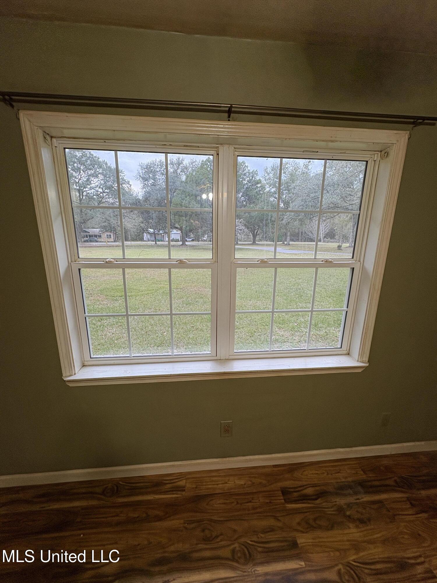 5809 Kings Road Moss Point, MS 39563 - Photo 20 of 27 IMG_2909