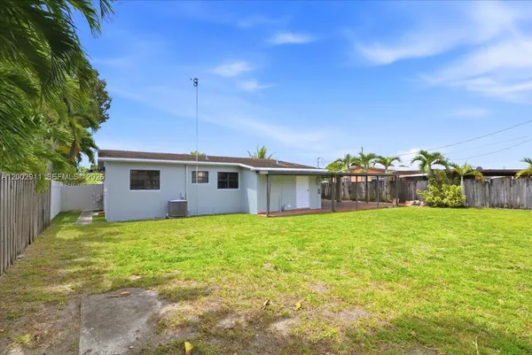 $639,900 | 687 West 39th Place, Hialeah, FL 33012