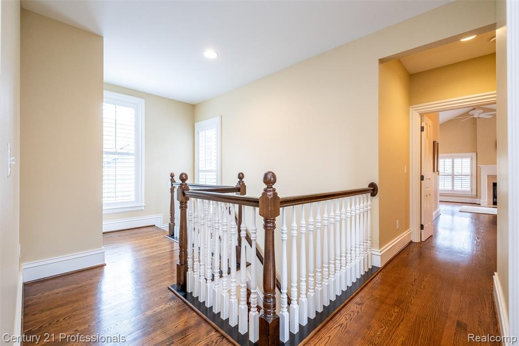 302 West 3rd Street Rochester, MI 48307 - Photo 37 of 74 Gallery Image 37