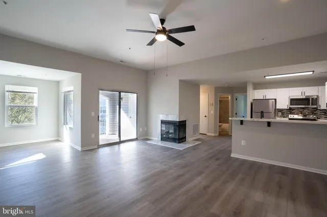 $2,150 | 30 I Greystone Court, Unit I, Annapolis, MD 21403