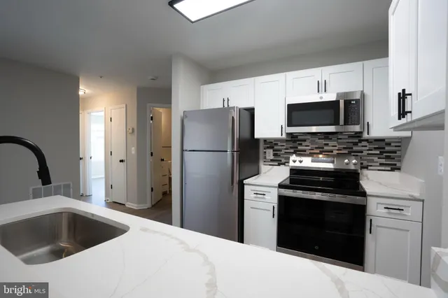 $2,150 | 30 I Greystone Court, Unit I, Annapolis, MD 21403