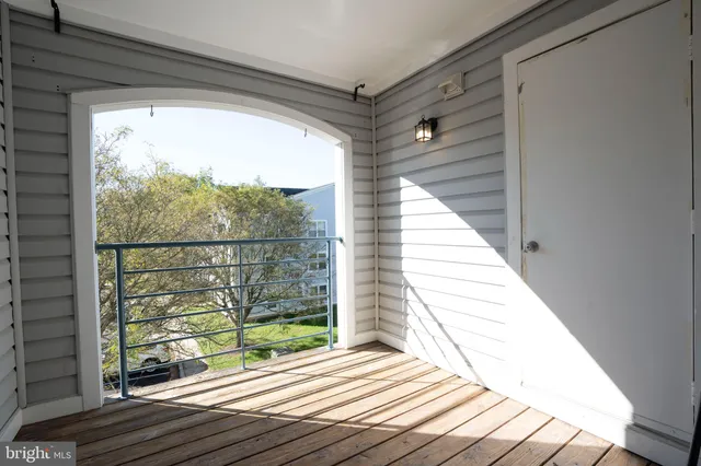 $2,150 | 30 I Greystone Court, Unit I, Annapolis, MD 21403