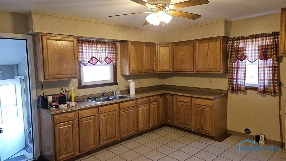 4950 Libbey Road Perrysburg, OH 43551 - Photo 3 of 14 Gallery Image 3