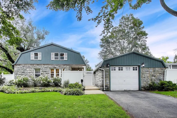$549,900 | 165 South Maple Street, Palatine, IL 60067