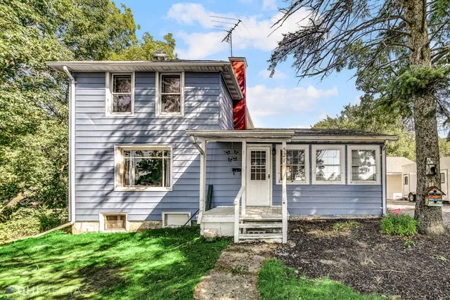 $1,950 | 521 Cottage Grove Avenue, Lowell, IN 46356