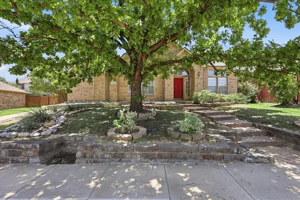 $520,000 | 9325 Vista Circle, Irving, TX 75063