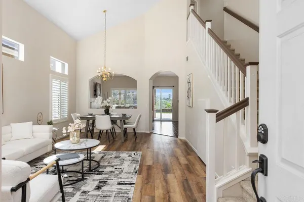 $899,900 | 742 Bel Air Drive West, Vista, CA 92084