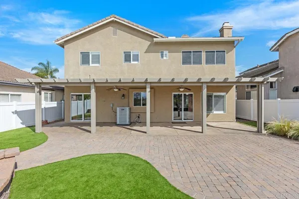 $899,900 | 742 Bel Air Drive West, Vista, CA 92084