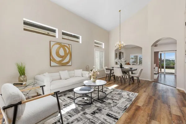 $899,900 | 742 Bel Air Drive West, Vista, CA 92084