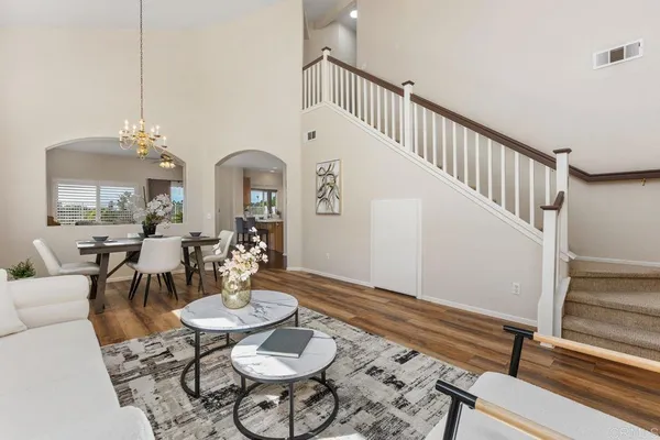 $899,900 | 742 Bel Air Drive West, Vista, CA 92084