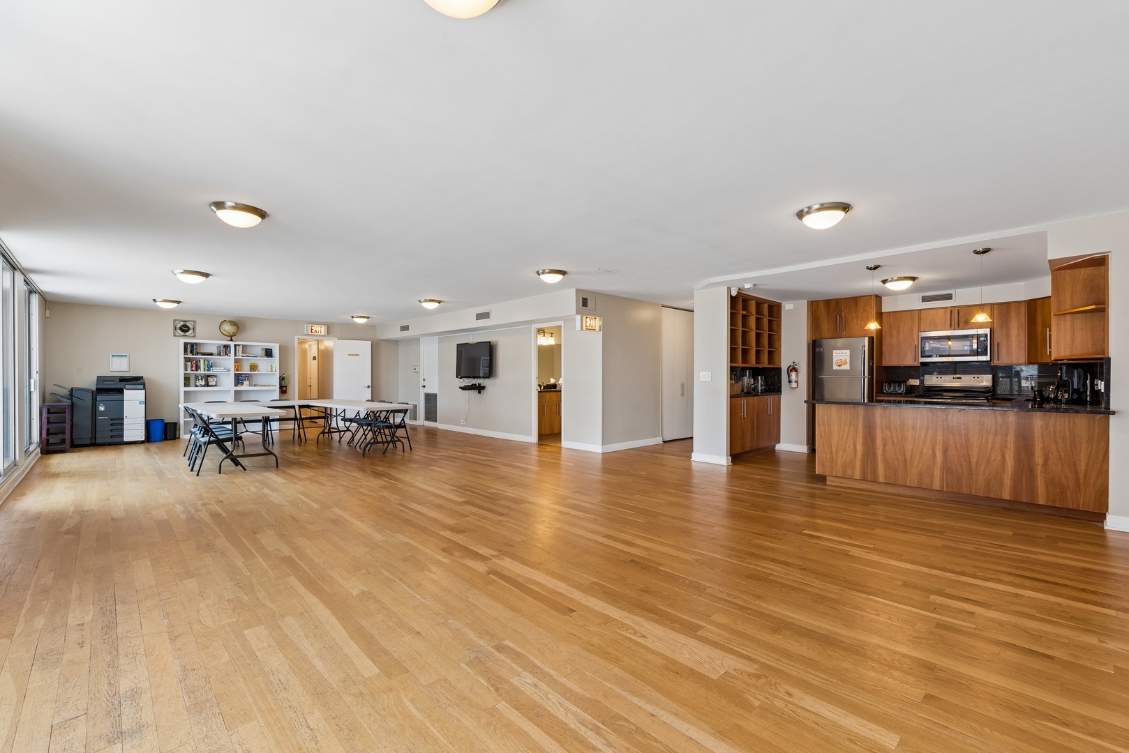 5855 North Sheridan Road, Unit 11J Chicago, IL 60660 - Photo 20 of 20 Gallery Image 20