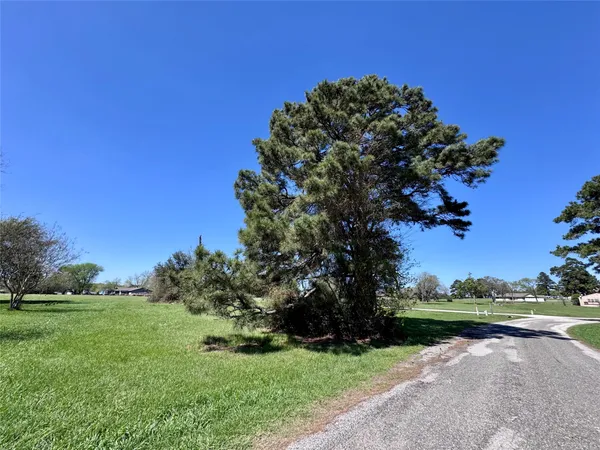$2,500 | 12 Meadow Lake Drive, Trinity, TX 75862