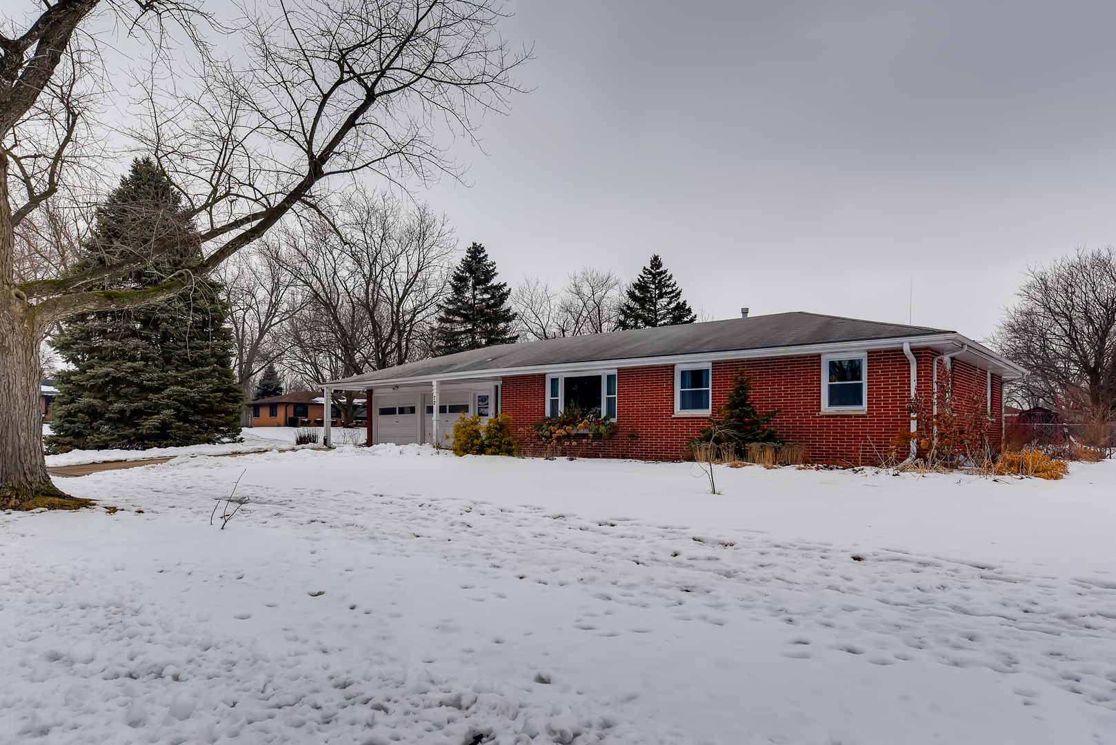 72 Stanley Road Sugar Grove, IL 60554 - Photo 2 of 23