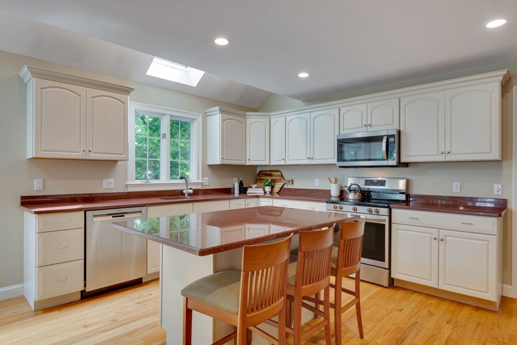 96 Richdale Road Needham, MA 02494 - Photo 12 of 41