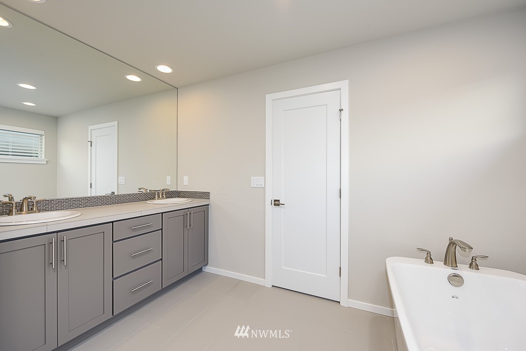 911 South 49th Street, Unit PH Renton, WA 98055 - Photo 17 of 25 Gallery Image 17