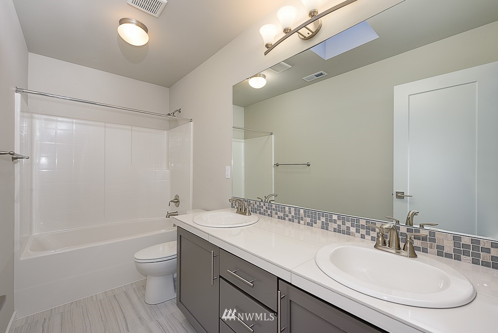 911 South 49th Street, Unit PH Renton, WA 98055 - Photo 23 of 25 Gallery Image 23