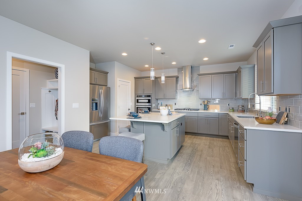 911 South 49th Street, Unit PH Renton, WA 98055 - Photo 9 of 25 Gallery Image 9