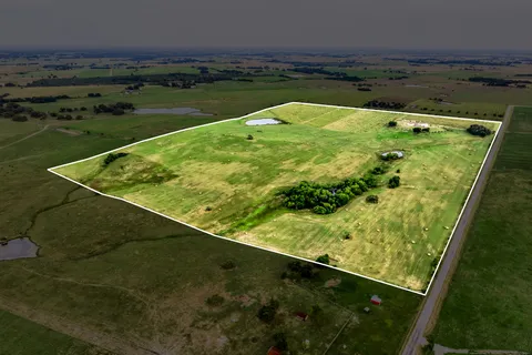 $1,150,000 | 3575 County Road 271, Moulton, TX 77975