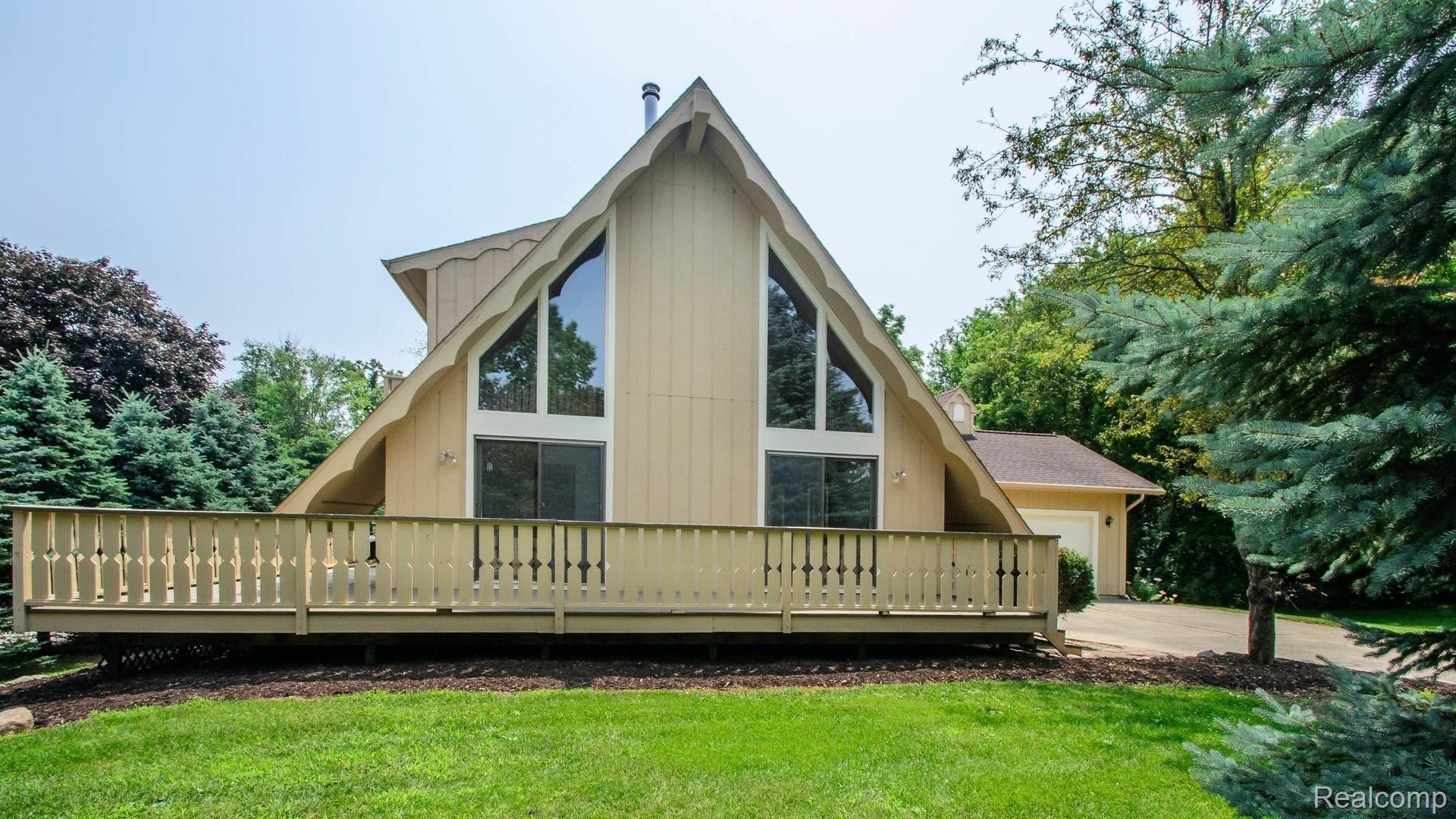 3949 West Schafer Road Pinckney, MI 48169 - Photo 5 of 59 004_57.jpg