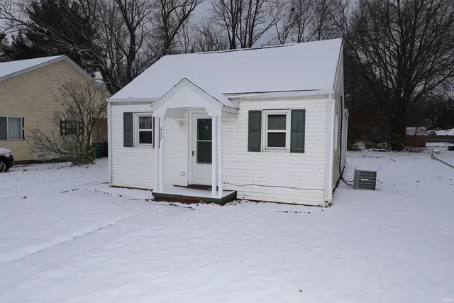$138,900 | 327 Harding Avenue, Mishawaka, IN 46544