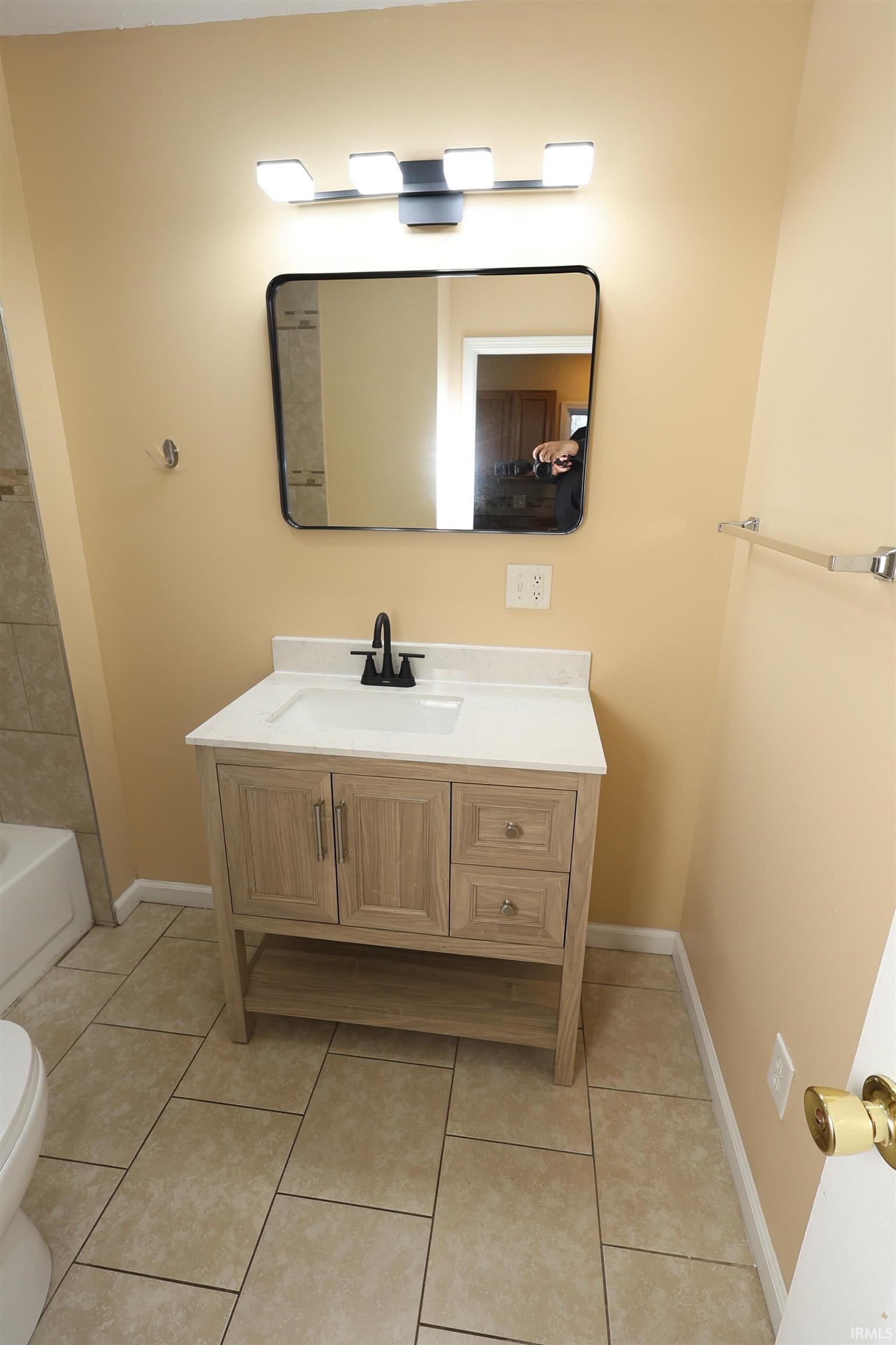 327 Harding Avenue Mishawaka, IN 46544 - Photo 10 of 18