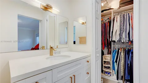 $995,000 | 9573 Southwest 57th Street, Miami, FL 33173