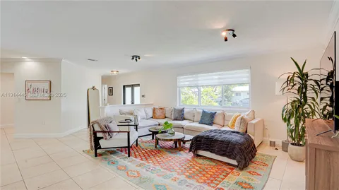 $995,000 | 9573 Southwest 57th Street, Miami, FL 33173