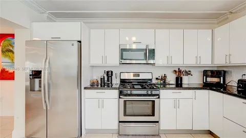 $995,000 | 9573 Southwest 57th Street, Miami, FL 33173