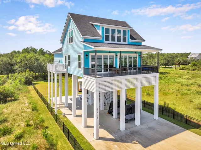 $1,085,000 | 1908 North Beach Boulevard, Bay St. Louis, MS 39520
