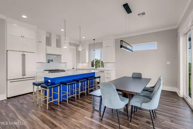 $1,085,000 | 1908 North Beach Boulevard, Bay St. Louis, MS 39520