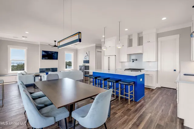 $1,085,000 | 1908 North Beach Boulevard, Bay St. Louis, MS 39520