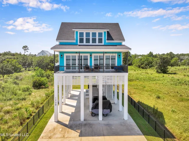 $1,085,000 | 1908 North Beach Boulevard, Bay St. Louis, MS 39520