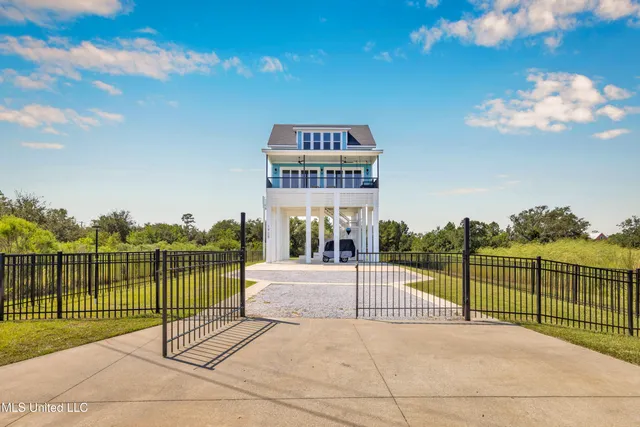 $1,085,000 | 1908 North Beach Boulevard, Bay St. Louis, MS 39520