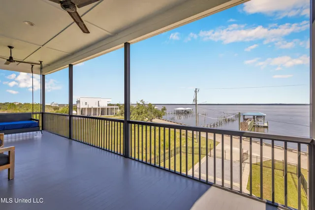 $1,085,000 | 1908 North Beach Boulevard, Bay St. Louis, MS 39520
