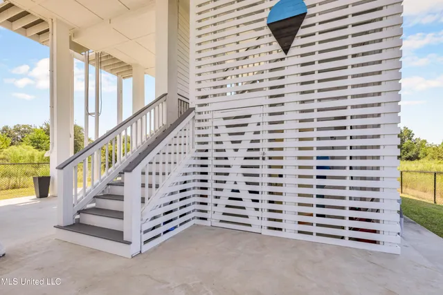 $1,085,000 | 1908 North Beach Boulevard, Bay St. Louis, MS 39520