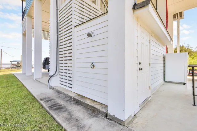 $1,085,000 | 1908 North Beach Boulevard, Bay St. Louis, MS 39520