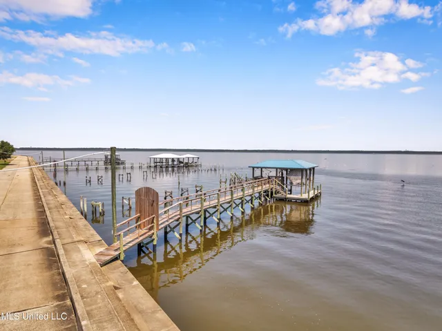 $1,085,000 | 1908 North Beach Boulevard, Bay St. Louis, MS 39520