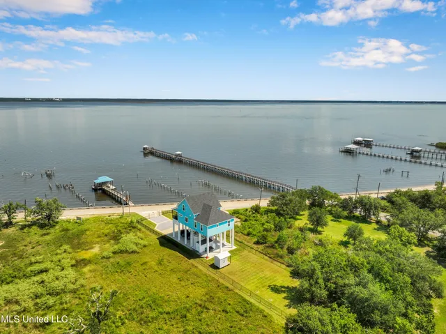 $1,085,000 | 1908 North Beach Boulevard, Bay St. Louis, MS 39520