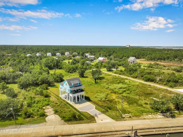 $1,085,000 | 1908 North Beach Boulevard, Bay St. Louis, MS 39520