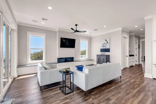 $1,085,000 | 1908 North Beach Boulevard, Bay St. Louis, MS 39520