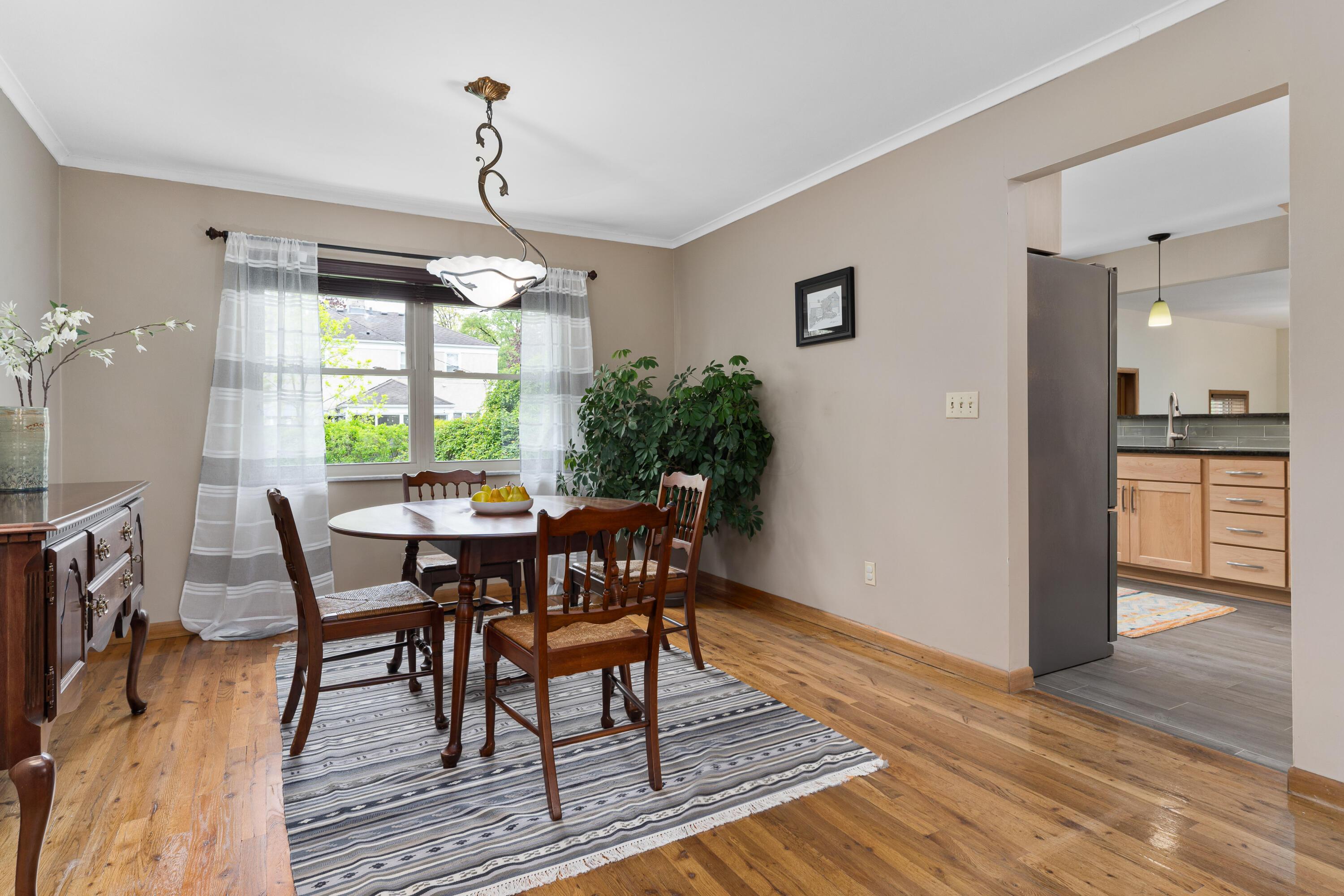 2583 Welsford Road Columbus, OH 43221 - Photo 12 of 42 2583 Welsford Rd_13