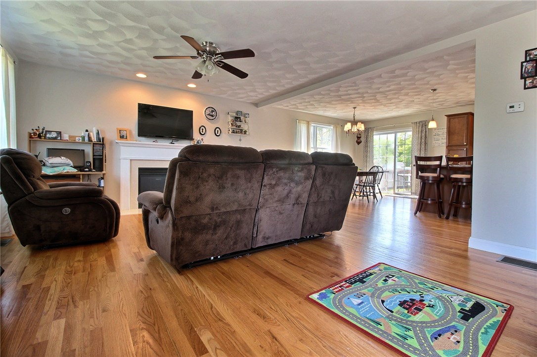 37 Fieldstone Way Westerly, RI 02891 - Photo 14 of 25 Gallery Image 14