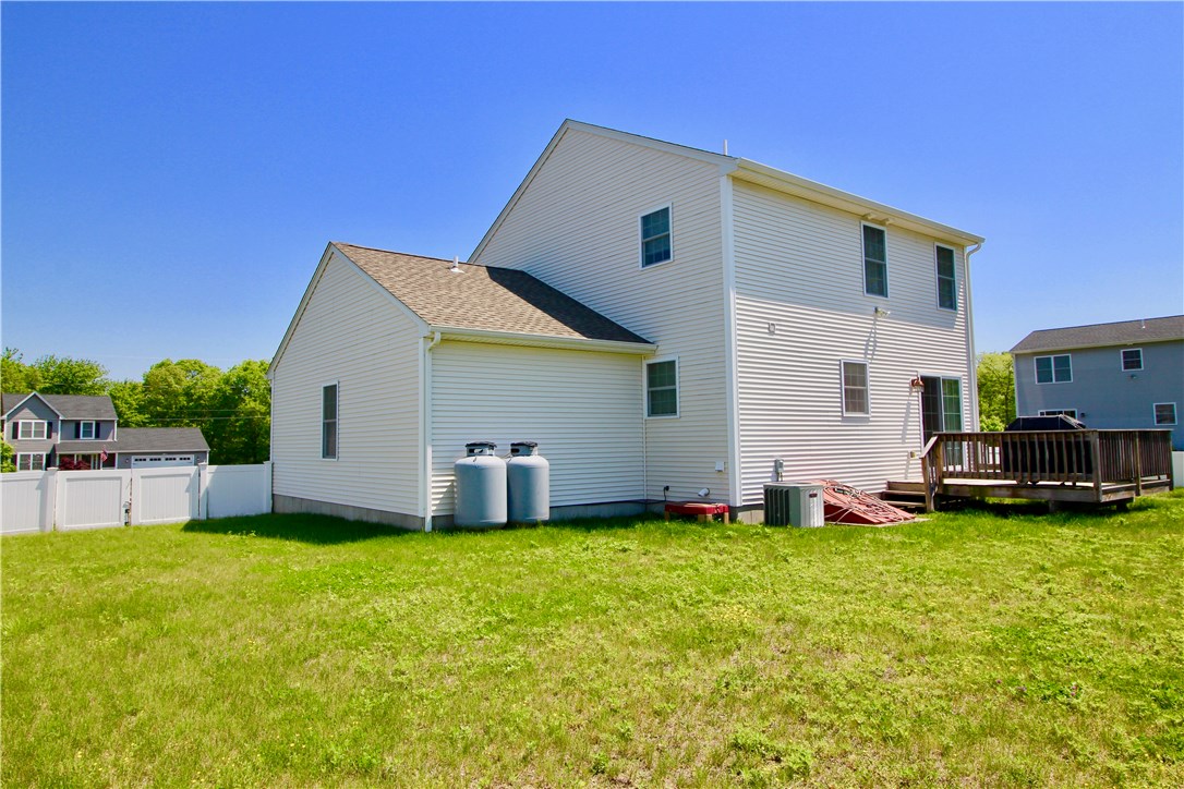 37 Fieldstone Way Westerly, RI 02891 - Photo 23 of 25 Gallery Image 23