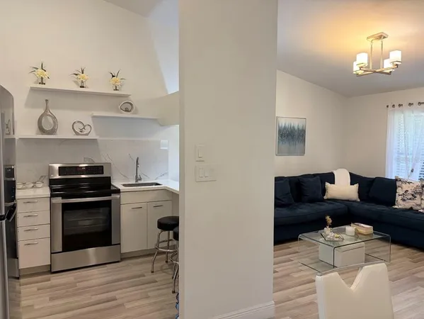 $1,500 | 2511 Hammock Court, Unit 2511, Clearwater, FL 33761