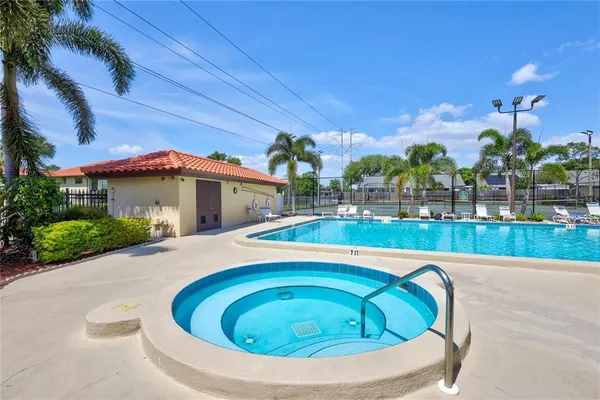 $1,500 | 2511 Hammock Court, Unit 2511, Clearwater, FL 33761