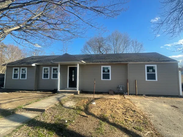 $599,999 | Undisclosed Address, Central Islip, NY 11722