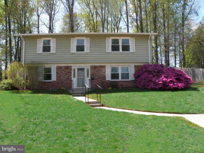 6204 Greeley Boulevard Springfield, VA 22152 - Photo 15 of 16 Exterior (Front)