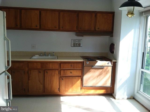 6204 Greeley Boulevard Springfield, VA 22152 - Photo 16 of 16 Kitchen